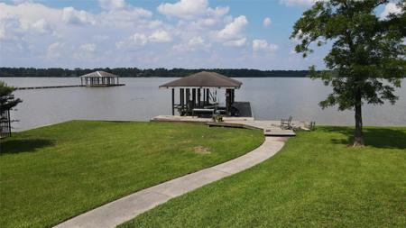 10 Kings River Court