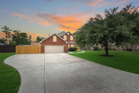 3106 Lake Breeze Lane