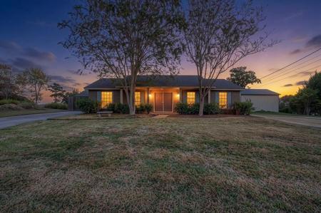 528 Indian Hill Boulevard
