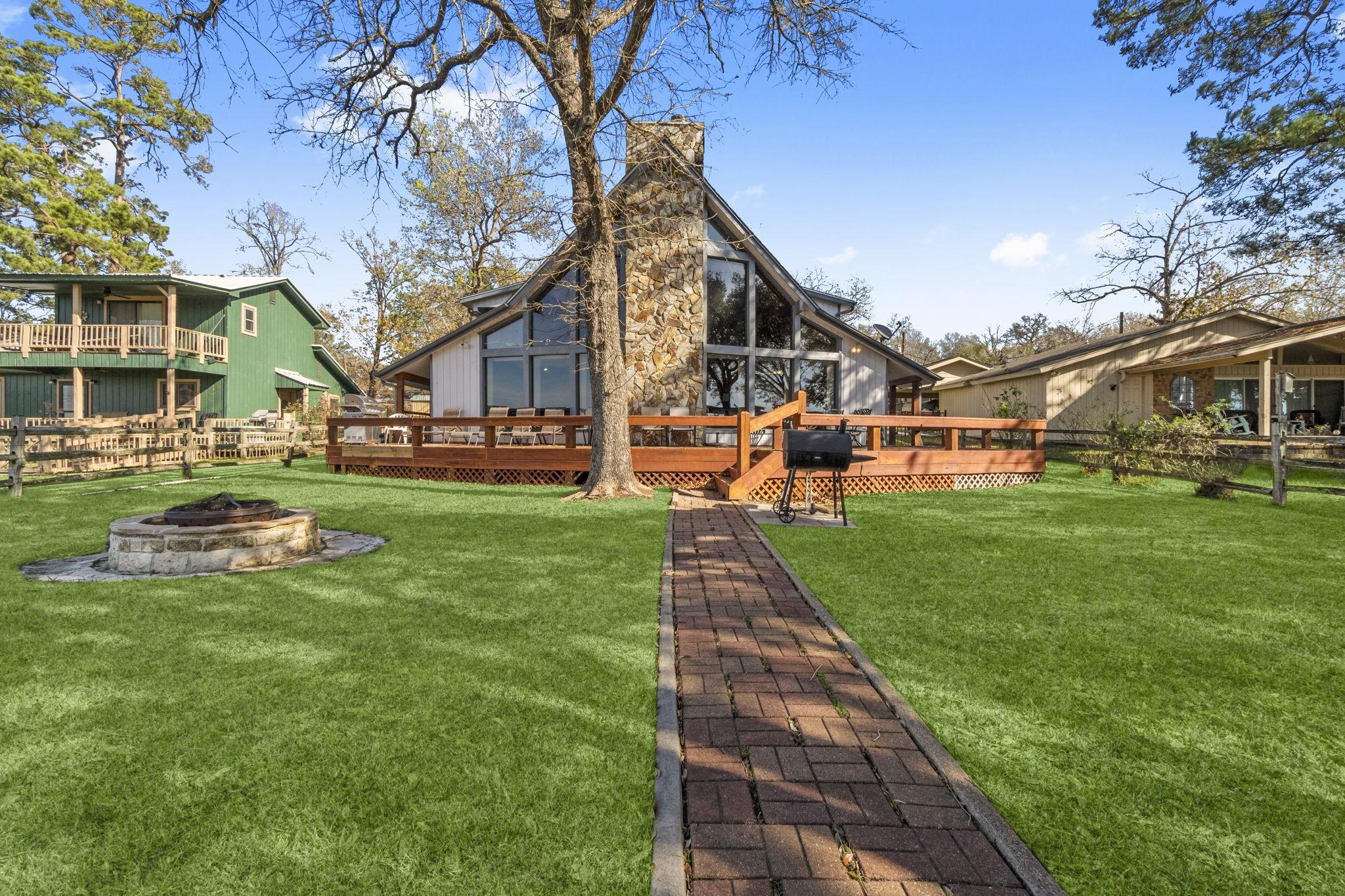Image 1: Back Yard/Virtual Grass