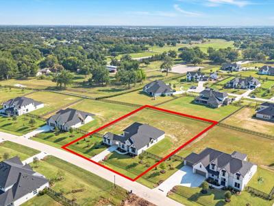 18 Woodland Creek Court