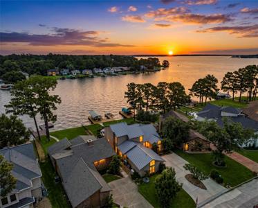 12414 Lake Shore Drive
