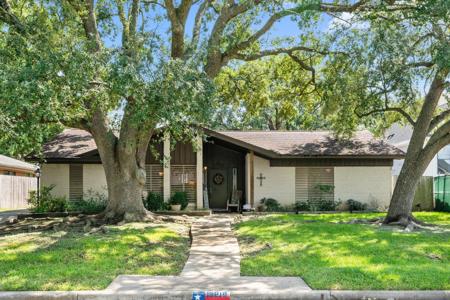 18219 Cape Bahamas Lane
