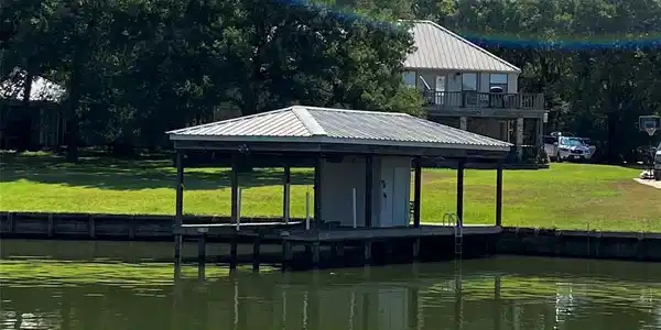 11459 Lakeshore Drive