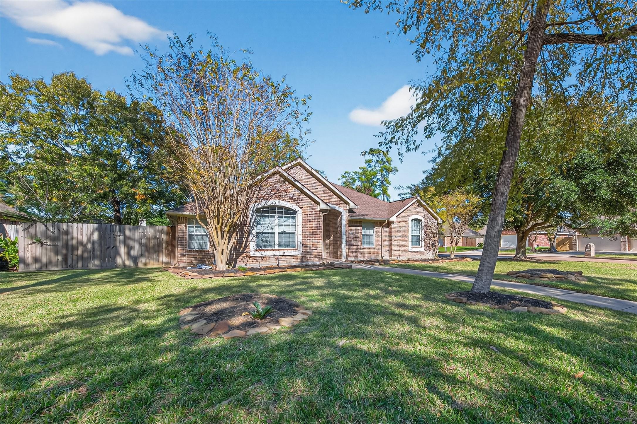 Image 3: Enjoy a spacious lot with stunning views, offering