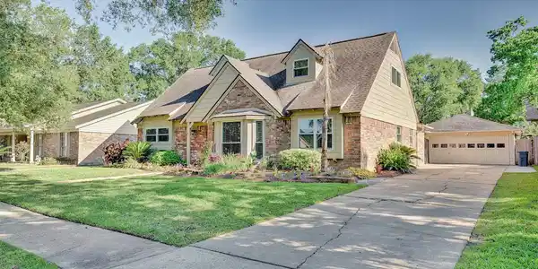 4322 Long Grove Drive