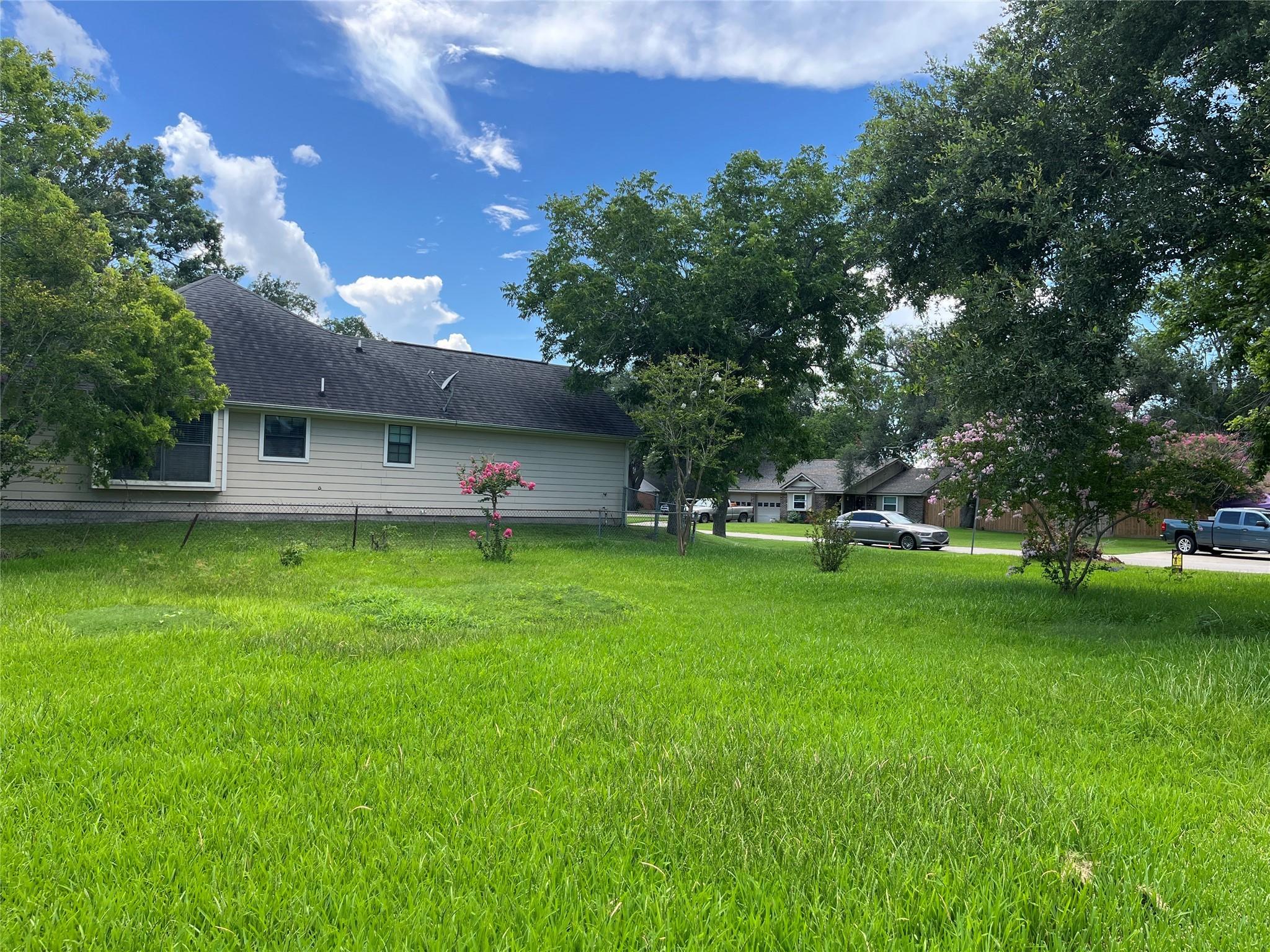 Image 4: This is the view from the east side, looking west.