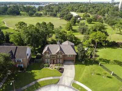1327 Falling Leaf Lane