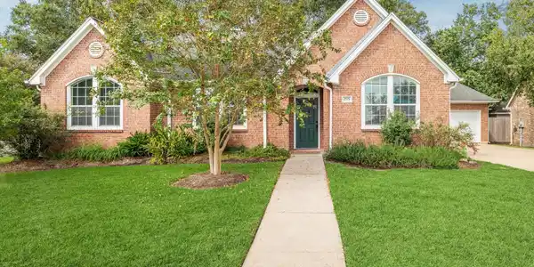 1715 Les Talley Drive