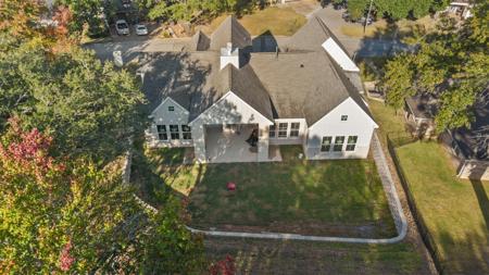1511 Greenbriar Drive