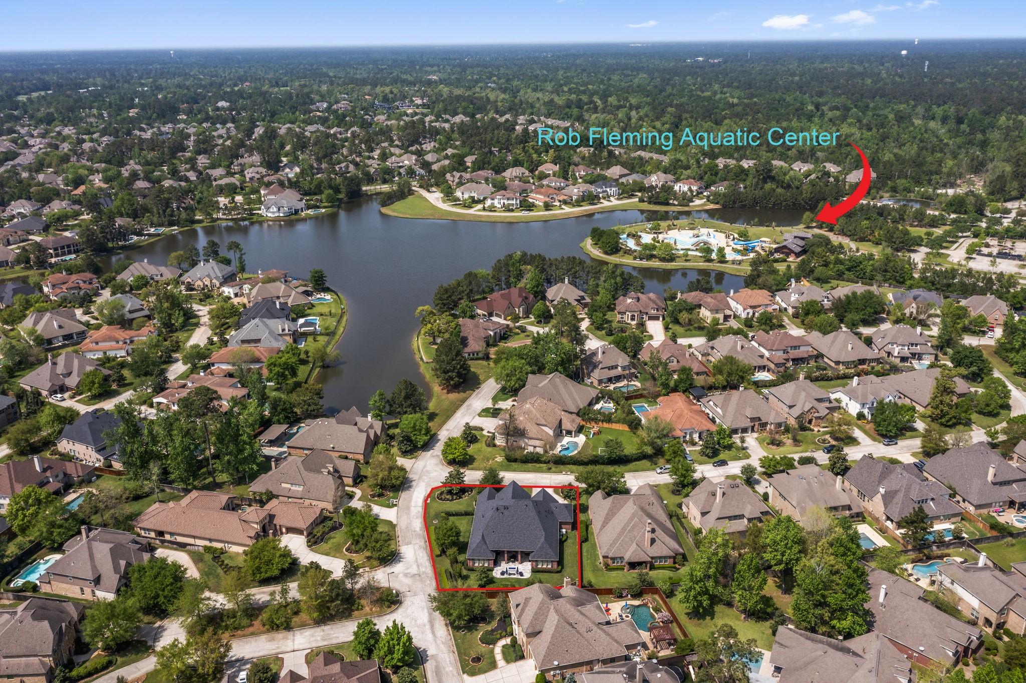 Image 3: Great location within Creekside, walking distance