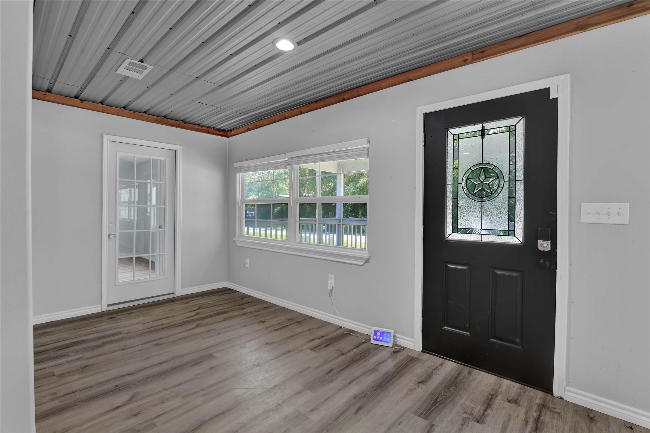 Image 4: Front door.