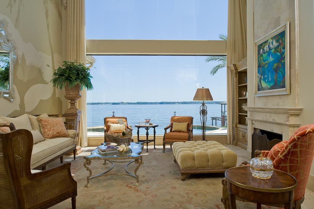 Image 3: Formal living room with walls by Imago Deil applie