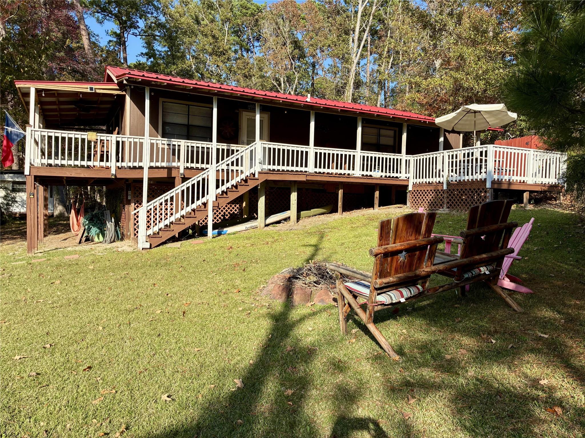 Image 2: Side balcony from fence fine. Home backs to nation
