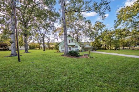 590 Cove Loop