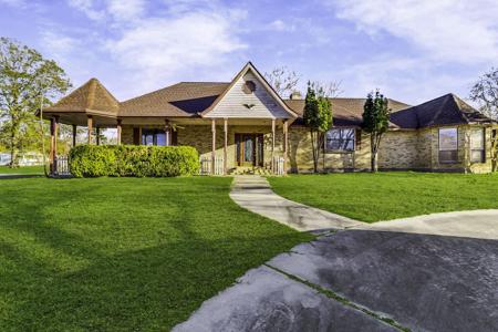 195 Lakeview Harbor