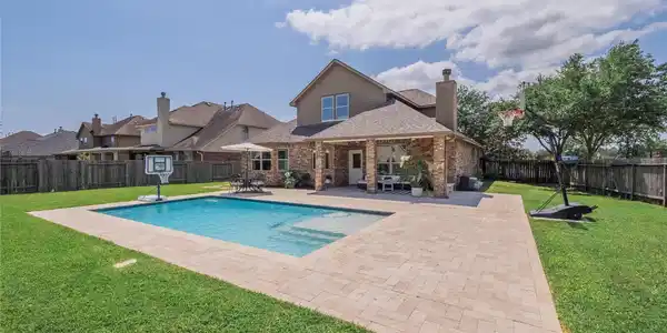 2560 Wild Oak Forest Lane