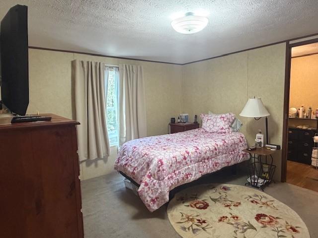 Image 4: Primary suite with ensuite bathroom. Plenty of spa