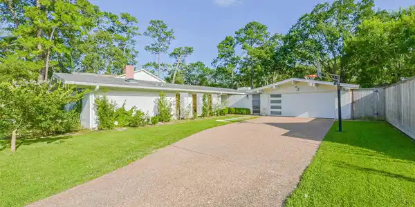 215 Sleepy Hollow Court