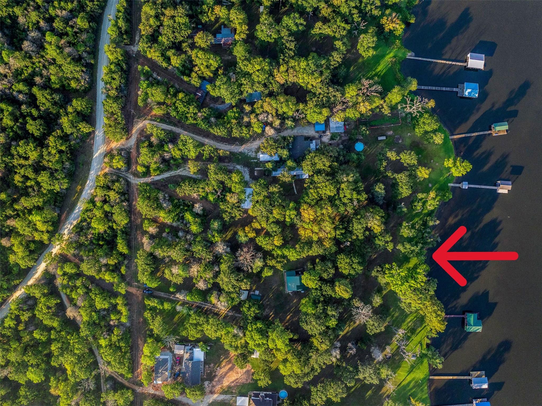 Image 2: Lot is perfectly situated with privacy in mind.