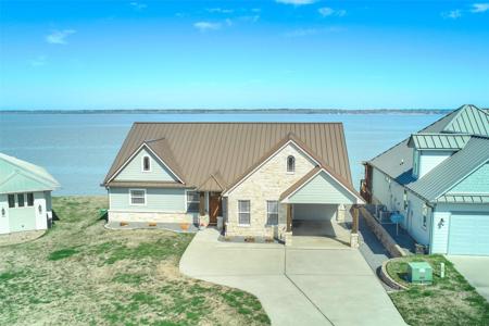 154 Penguin Point