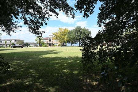 00 West Shore Drive