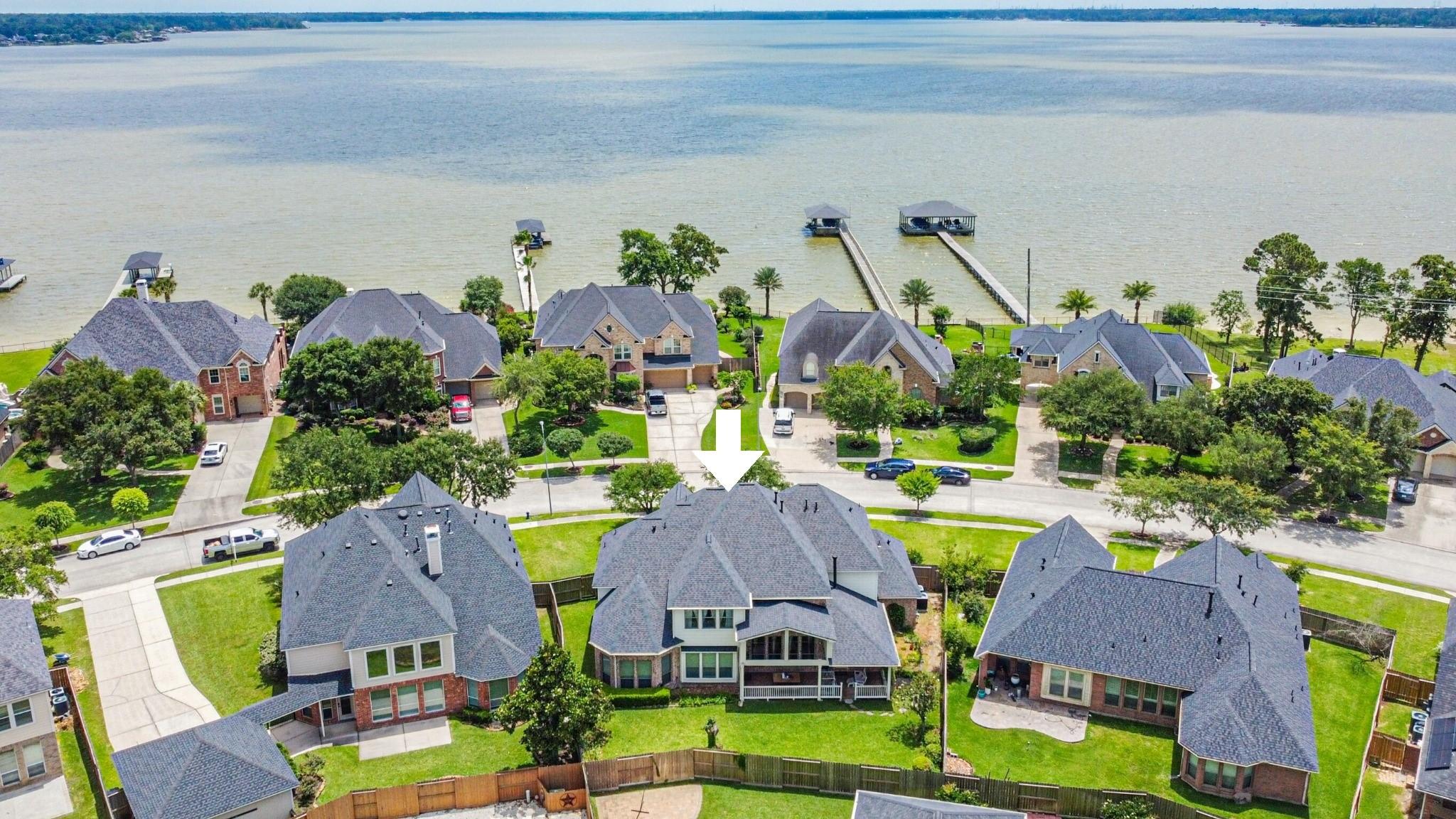Image 2: Prime location offering peaceful surroundings.