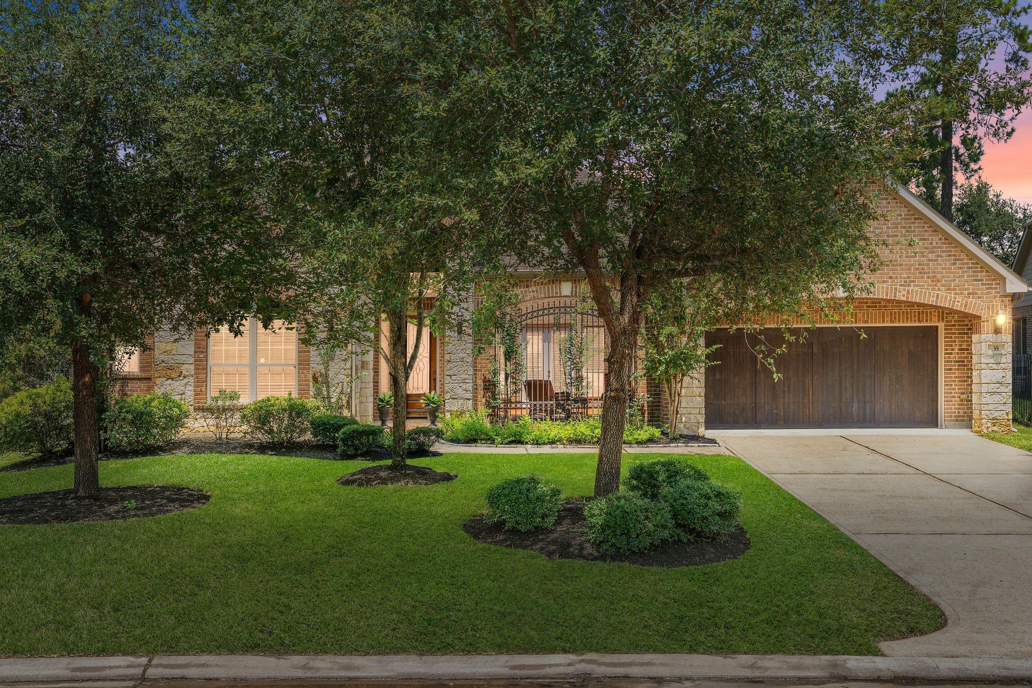 Image 1: Welcome HOME to 35 N Beech Springs Circle! Come on