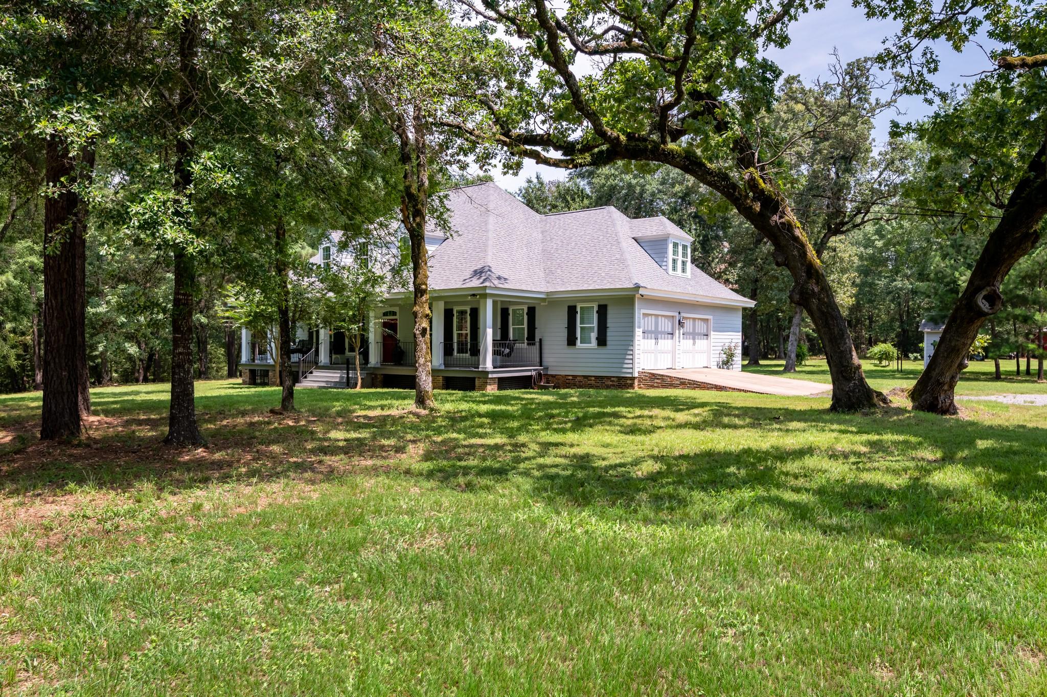 Image 4: Side view of home