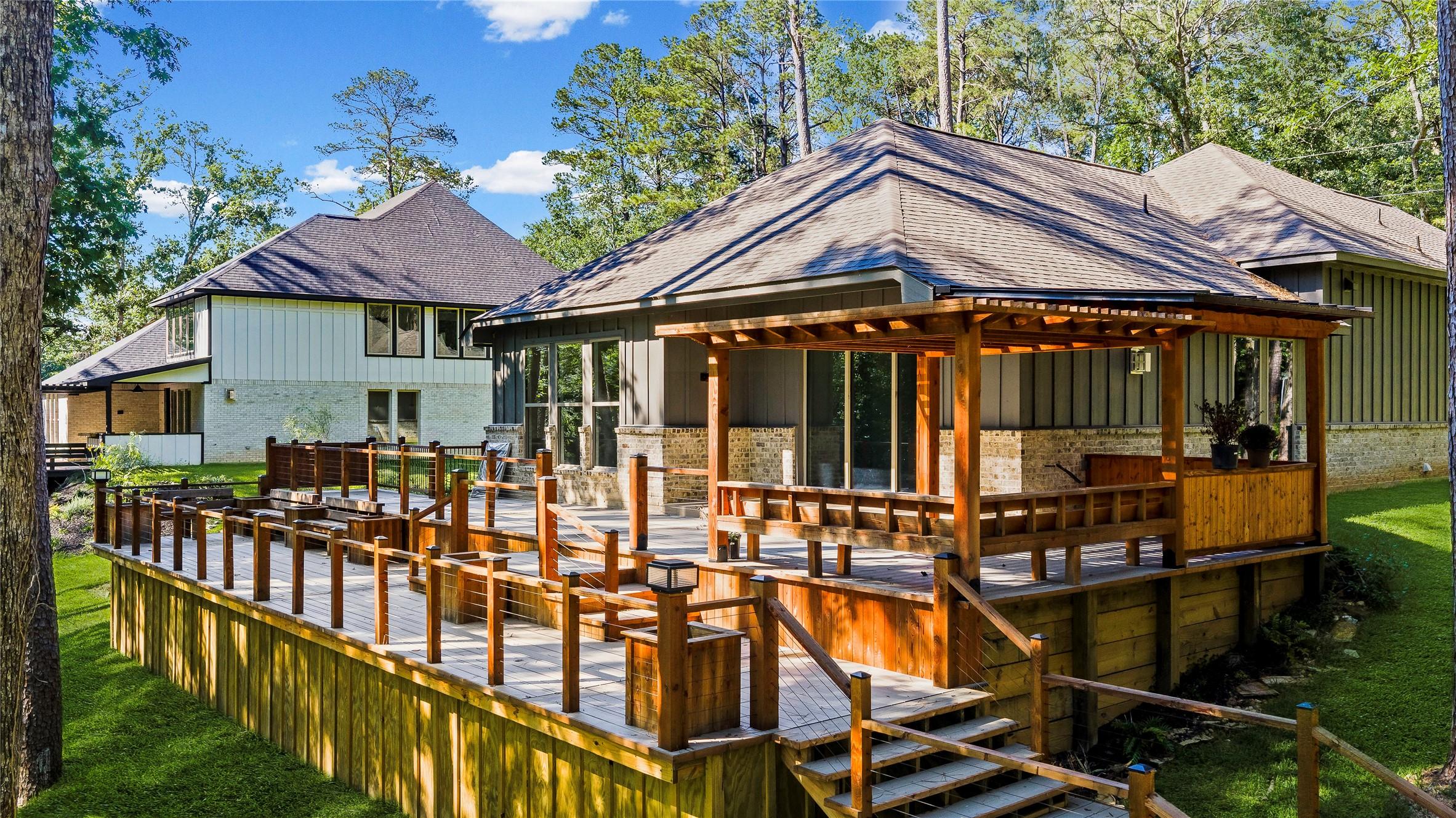 Image 4: Multiple Tiered Decks and Porches - amazing for Fa