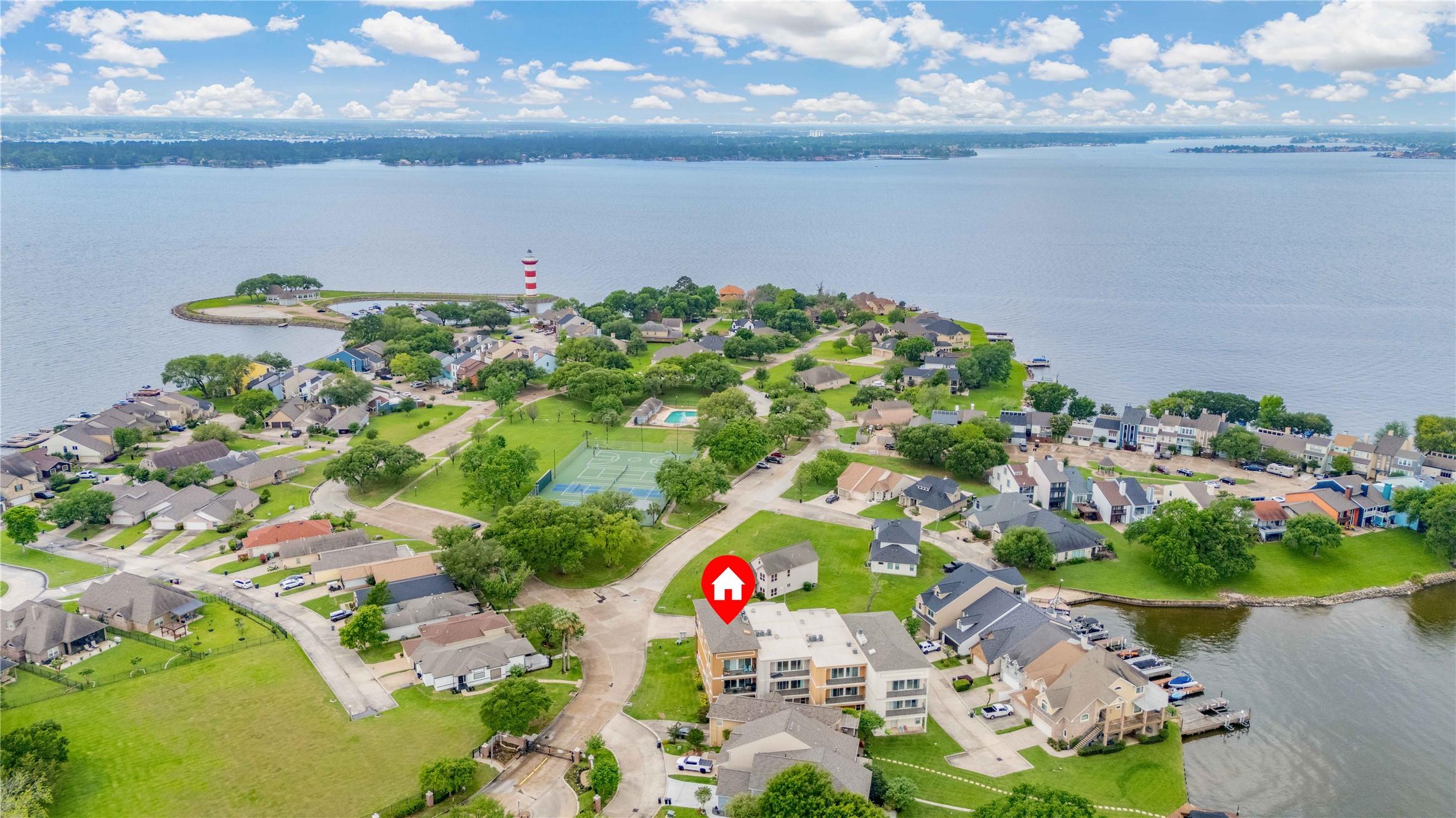 Image 3: This photo showcases the picturesque waterfront co
