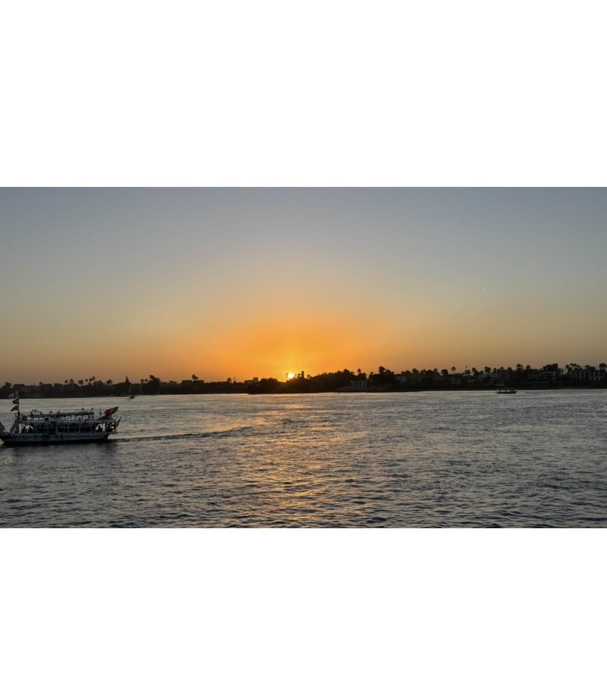 Image 2: Breath taking sunset from your balcony