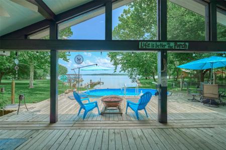 150 N Lakeway Circle