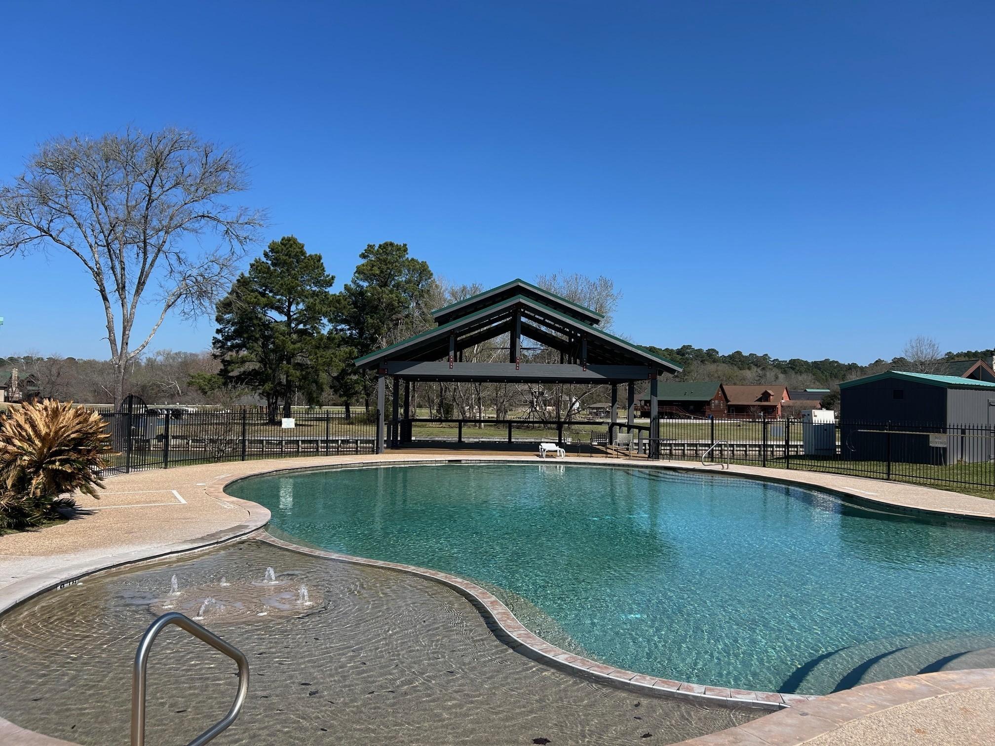 Image 1: Wildwood Shores community pool.
