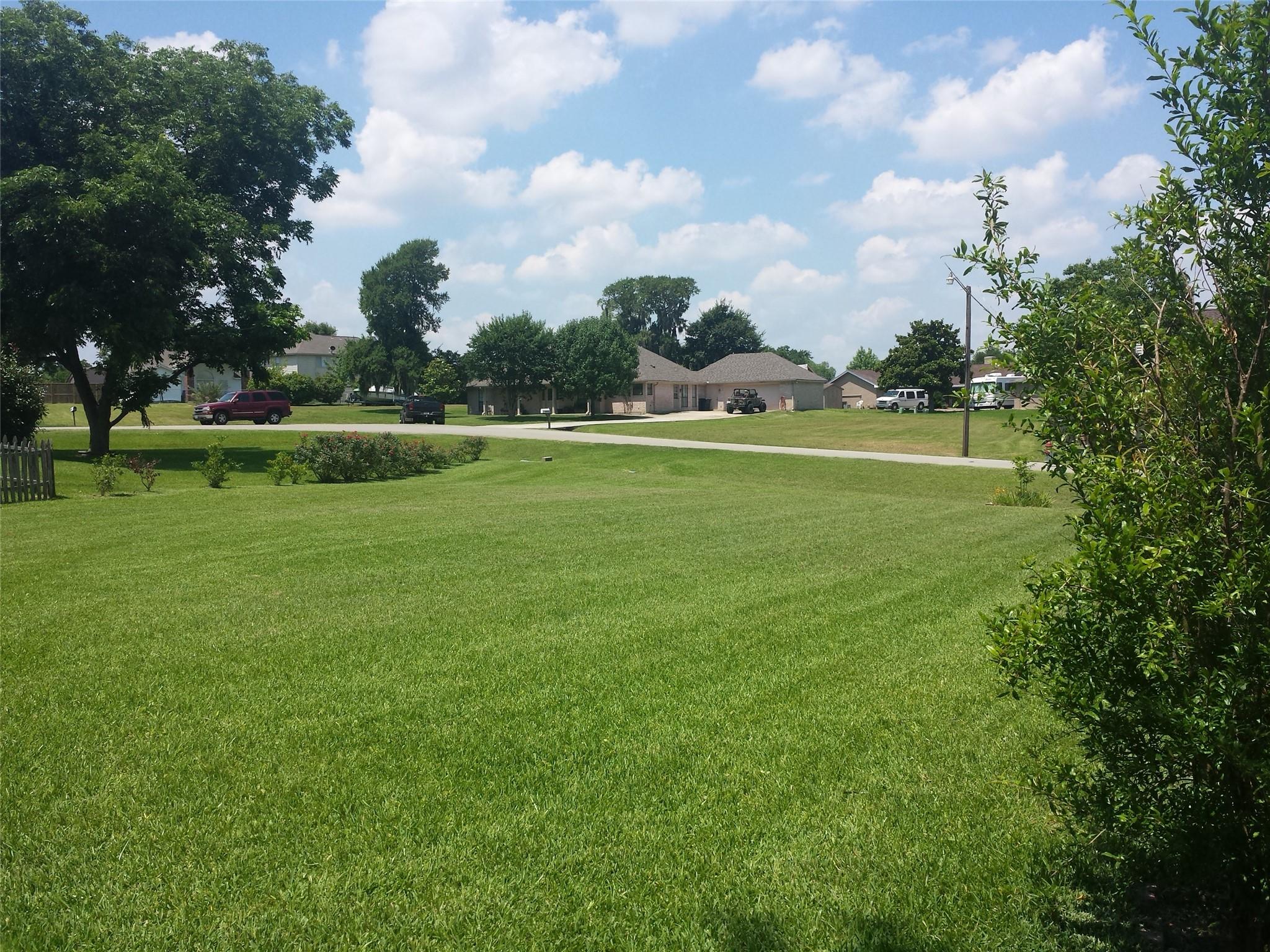 Image 1: Perfect setting for your Dream Home!
