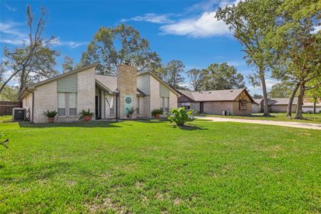 2211 Papoose Trail