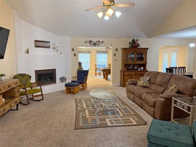 51 E Oakridge Drive