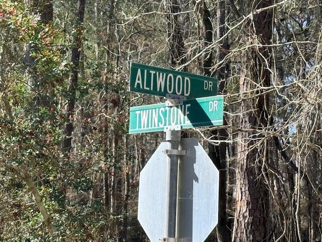 Image 3: Located on the corner of Altwood Dr and Twinstone