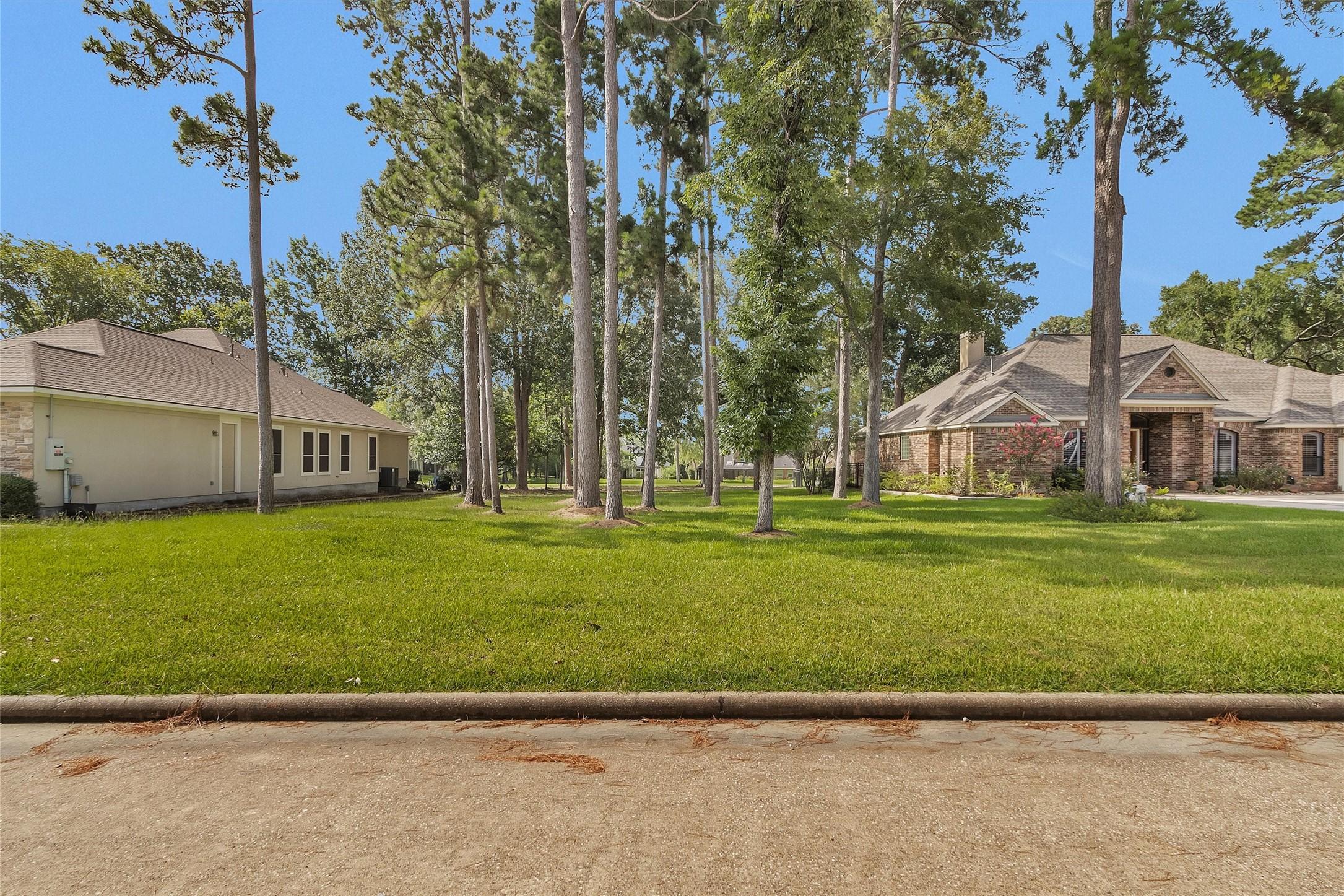 Image 1: Golf Course lot available