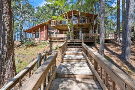 373 Sunset Drive