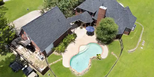 Image 4: What a wonderful private oasis!