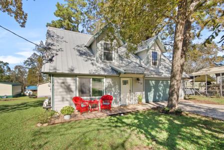70 Rustling Oaks Street