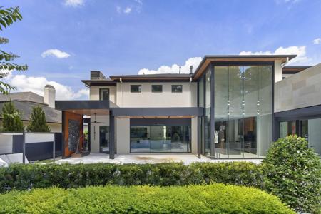 15 Regent Square