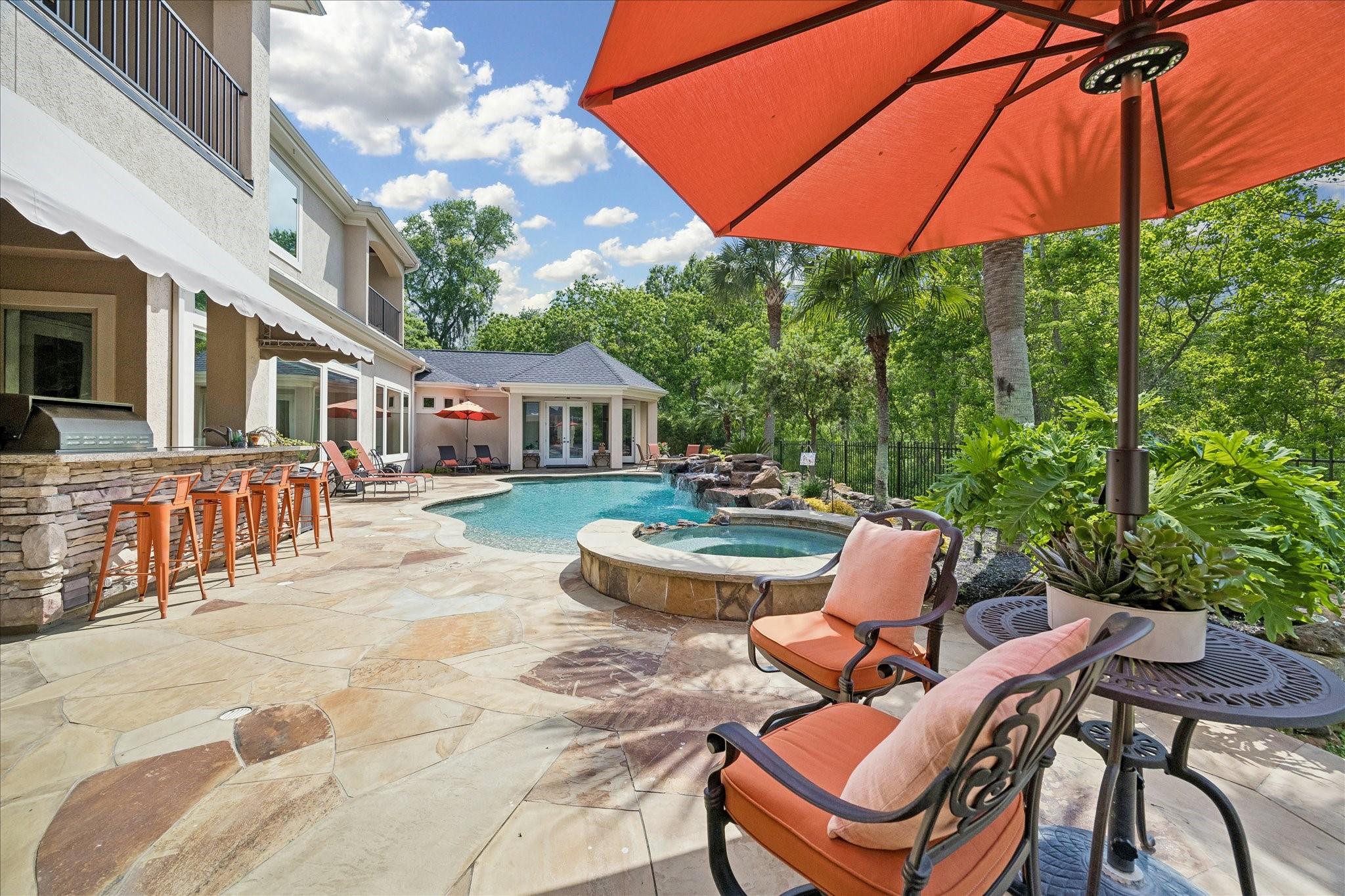 Image 2: Your own private oasis backing to wooded reserve