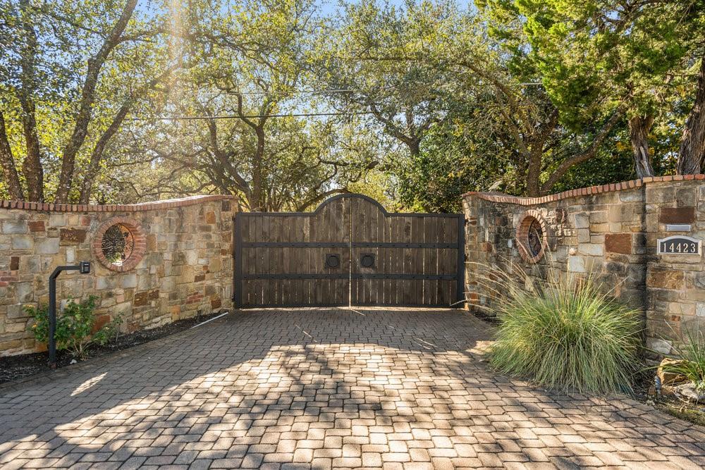 Image 2: Gated entry