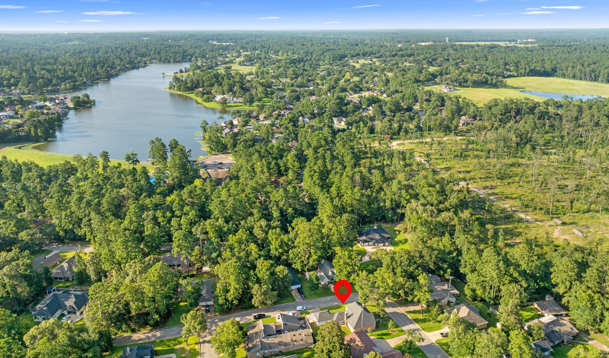 Image 2: Bird&rsquo;s-eye view reveals the home&rsquo;s generous lot si