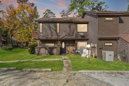 200 Fountain Lake W