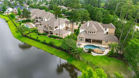 3 Mosaic Point Place