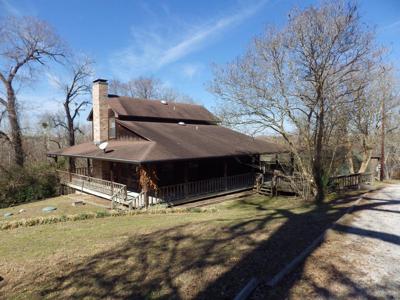 17 Lake Drive