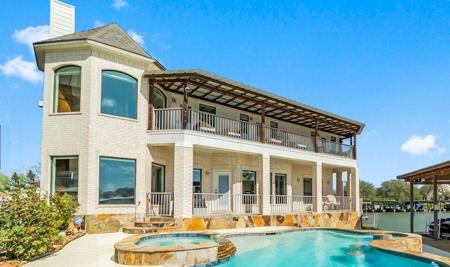 289 Bayview Lane